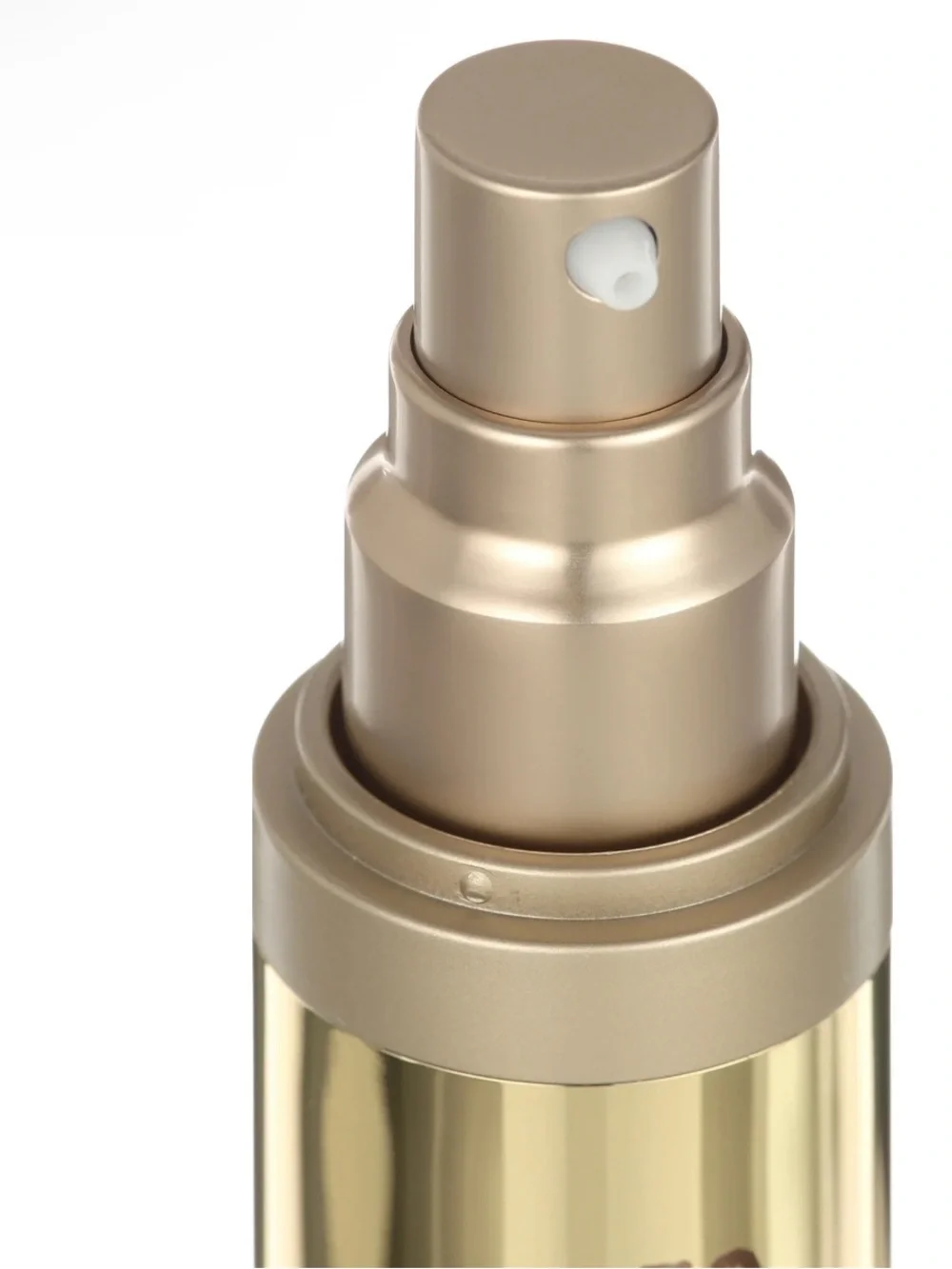 Stila Hide & Chic Fluid Foundation 1fl oz